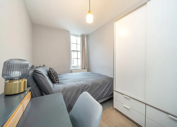 Charming 2 Bedroom Flat In Central London